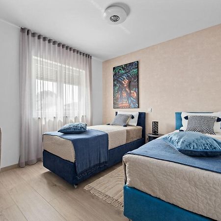 Apartment Leone 梅杜林 外观 照片