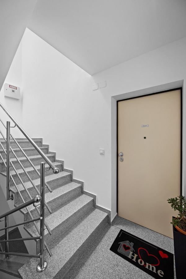 Apartment Leone 梅杜林 外观 照片